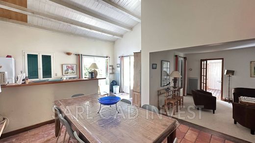 Villa in La Couarde-sur-Mer, Charente-Maritime