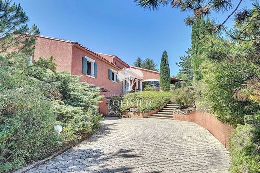 Villa in Saint-Saturnin-lès-Apt, Vaucluse