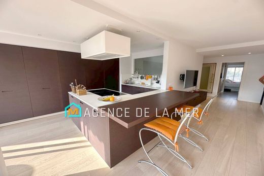 Apartamento - Mandelieu-la-Napoule, Alpes Marítimos
