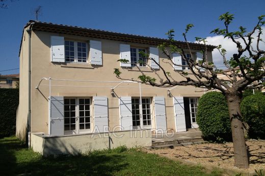 Villa in Aix-en-Provence, Bouches-du-Rhône