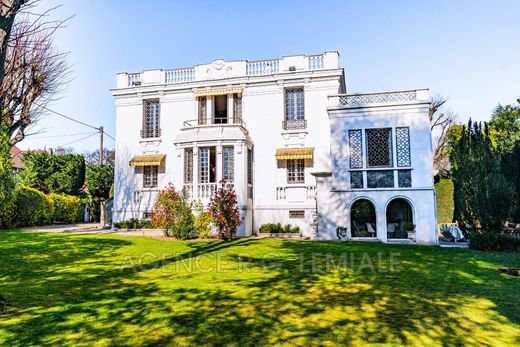 Willa w Maisons-Laffitte, Yvelines