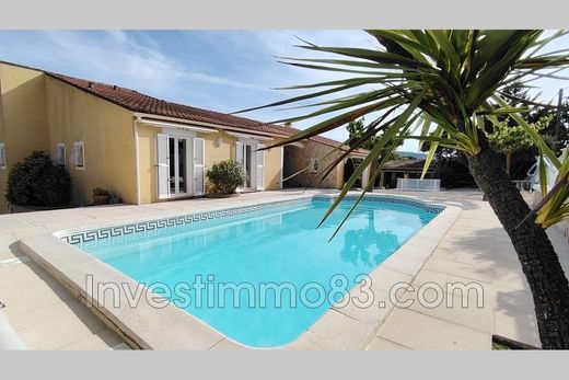 Villa Sainte-Anastasie-sur-Issole, Var