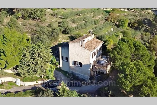 Villa in Meyrargues, Bouches-du-Rhône