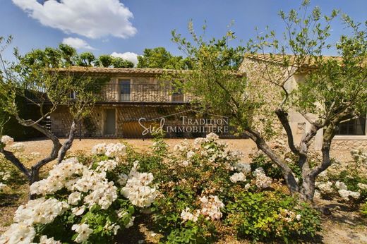 Villa in Saint-Andiol, Bouches-du-Rhône