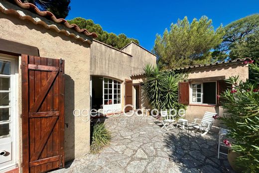 Cap d'Antibes, Alpes-Maritimesのヴィラ