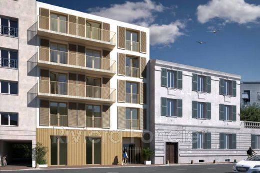 Grond in Antibes, Alpes-Maritimes