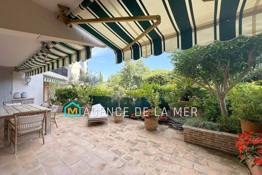 Appartamento a Mandelieu-la-Napoule, Alpi Marittime