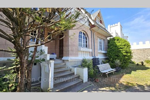 Villa in Agon-Coutainville, Manche