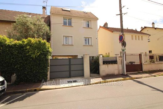 Apartamento - Chilly-Mazarin, Essonne