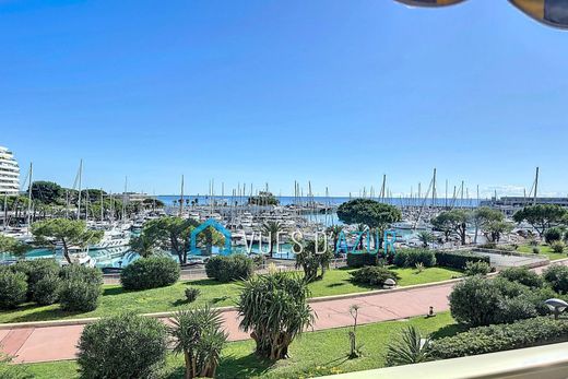 Apartment / Etagenwohnung in Villeneuve-Loubet, Alpes-Maritimes