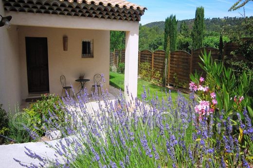 Villa in Aix-en-Provence, Bouches-du-Rhône