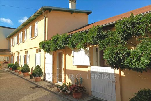 Willa w Maisons-Laffitte, Yvelines