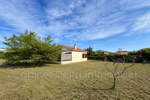 Villa in Six-Fours-les-Plages, Var