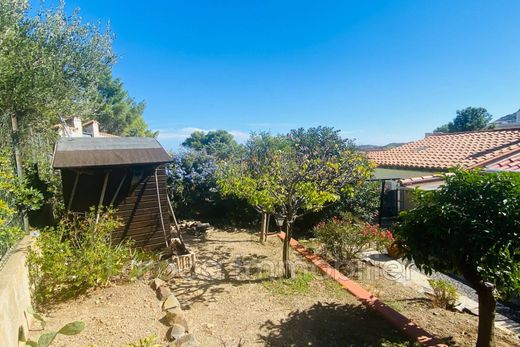 Willa w Cervera de la Marenda, Pyrénées-Orientales