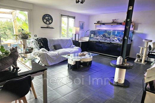 Villa in Cagnes-sur-Mer, Alpes-Maritimes