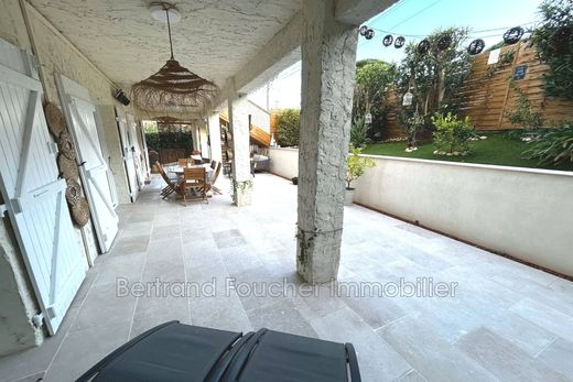 Apartament w Cavalaire-sur-Mer, Var