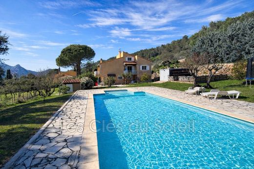Villa in Camps-la-Source, Var
