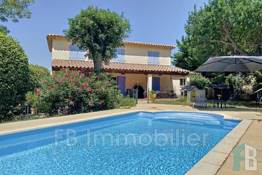 Villa a Eyguières, Bocche del Rodano