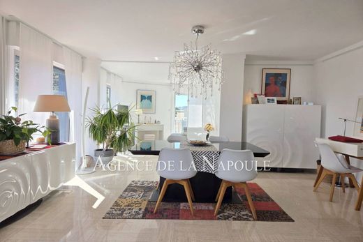 Piso / Apartamento en Mandelieu-la-Napoule, Alpes Marítimos