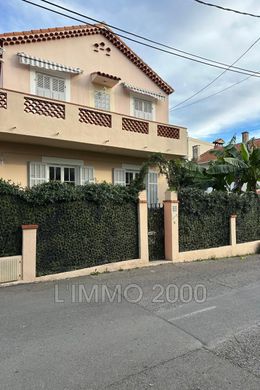 Villa in Juan-les-Pins, Alpes-Maritimes