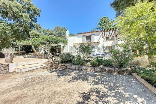 ﻓﻴﻼ ﻓﻲ La Garde-Freinet, Var