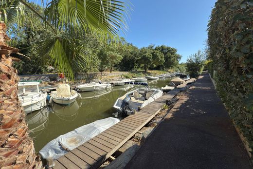 빌라 / Cogolin, Var