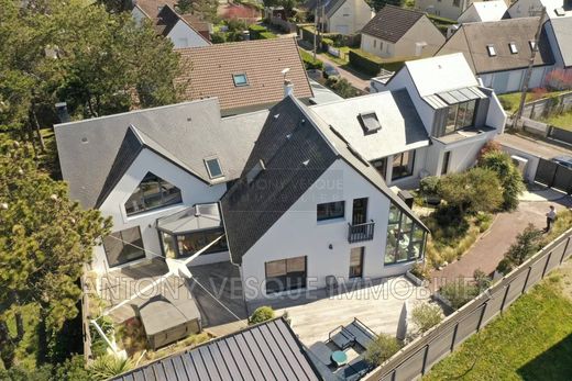 Villa in Agon-Coutainville, Manche