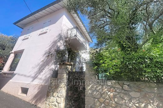 Villa in Juan-les-Pins, Alpes-Maritimes