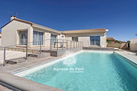 Villa in Latour-Bas-Elne, Pyrénées-Orientales