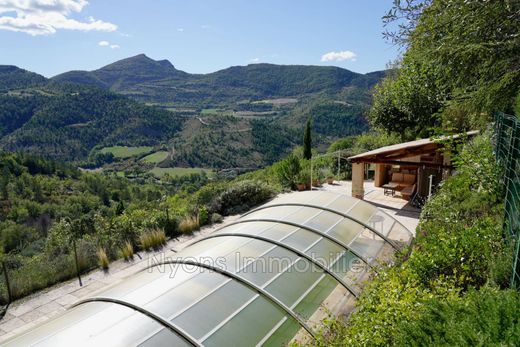Villa en Arpavon, Droma