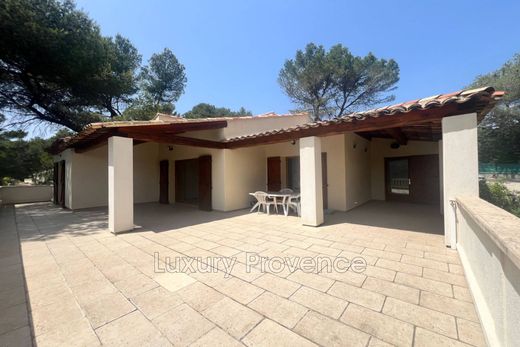 Villa à Peypin, Bouches-du-Rhône