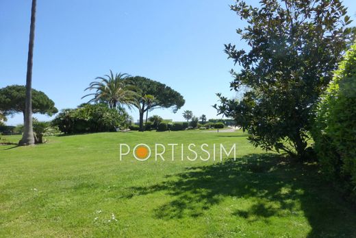 Piso / Apartamento en Villeneuve-Loubet, Alpes Marítimos