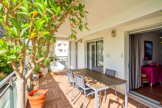 Apartment / Etagenwohnung in La Ciotat, Bouches-du-Rhône