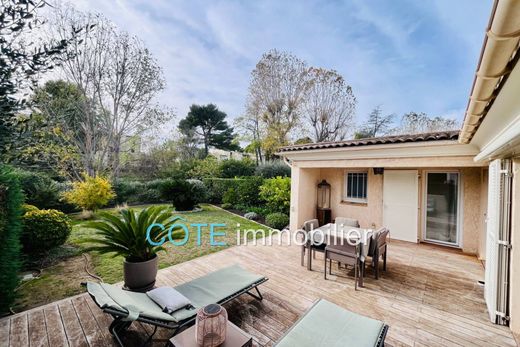 Villa in Villeneuve-Loubet, Alpes-Maritimes