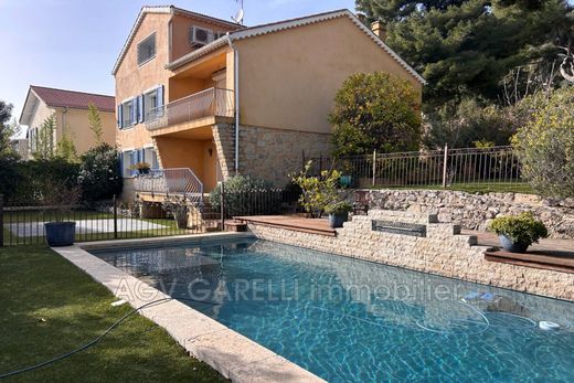 Villa a Tolone, Var