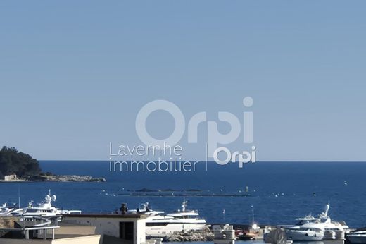 Apartment / Etagenwohnung in Juan-les-Pins, Alpes-Maritimes