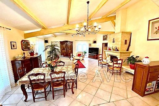 Villa à Arles, Bouches-du-Rhône