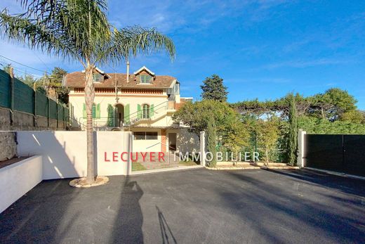 Villa a Golfe-Juan, Alpi Marittime