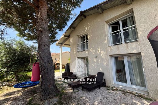 Villa in Saint-Cyprien, Pyrénées-Orientales