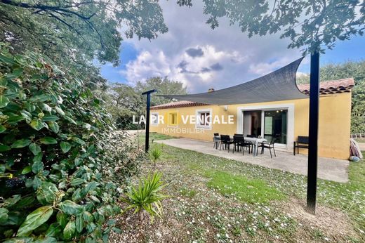 Villa a Belcodène, Bocche del Rodano