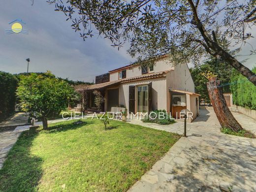 Villa in Juan-les-Pins, Alpes-Maritimes