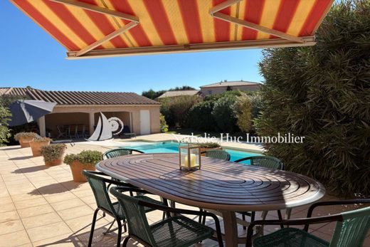 Villa in Villelongue-de-la-Salanque, Pyrénées-Orientales