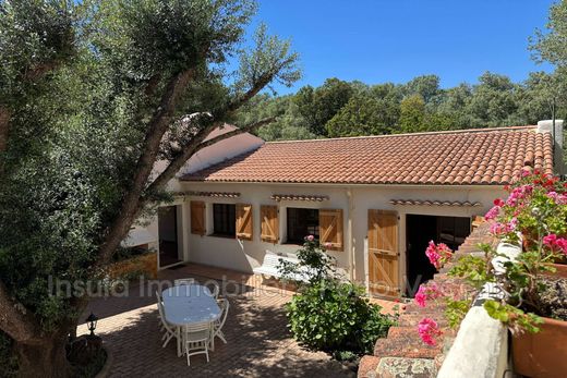 Villa en Porto-Vecchio, Córcega del Sur