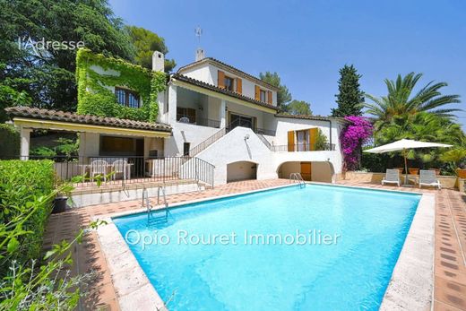 빌라 / Le Rouret, Alpes-Maritimes