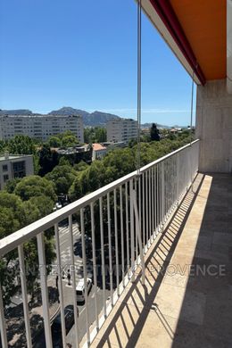 Apartment / Etagenwohnung in Marseille, Bouches-du-Rhône