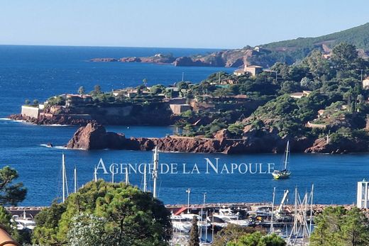 Villa a Théoule-sur-Mer, Alpi Marittime