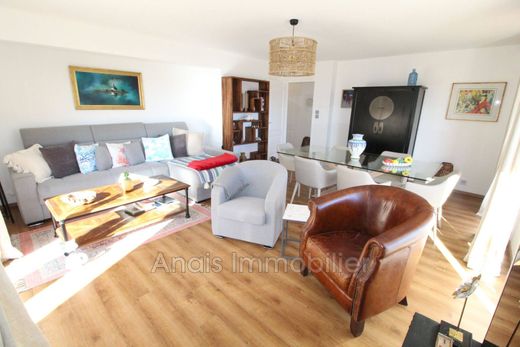Apartment in Cogolin, Var