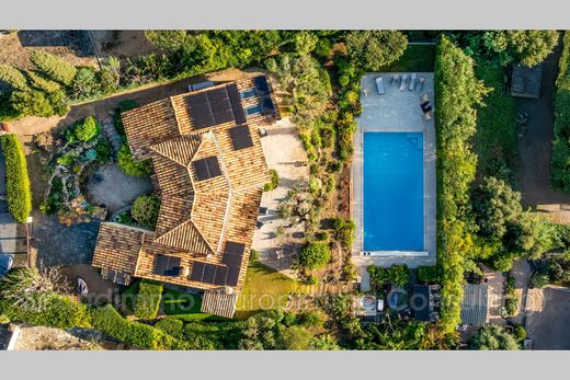 Villa in Cavalaire-sur-Mer, Var