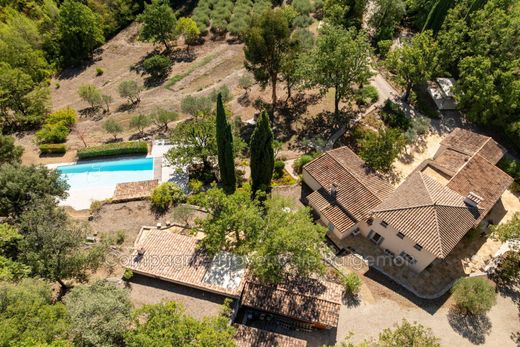 别墅  Claviers, Var