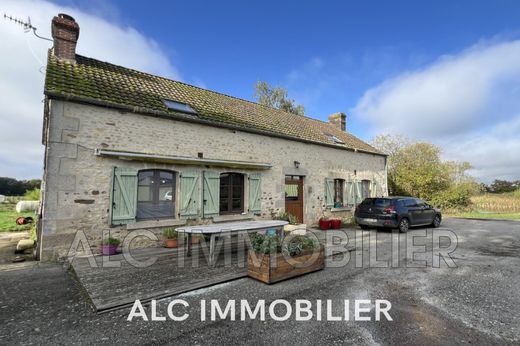 Villa in La Fresnaye-sur-Chédouet, Sarthe